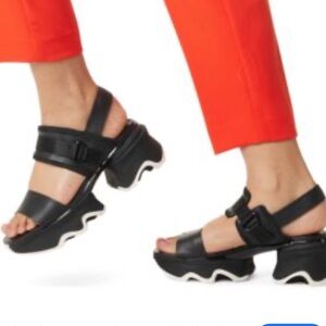 SOREL kinetic platform sandals
